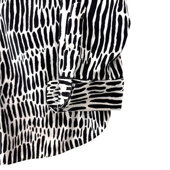 Chicos Signature Classic No Iron Blouse Button Front Cuffed Sleeve Black White - Picture 4 of 16